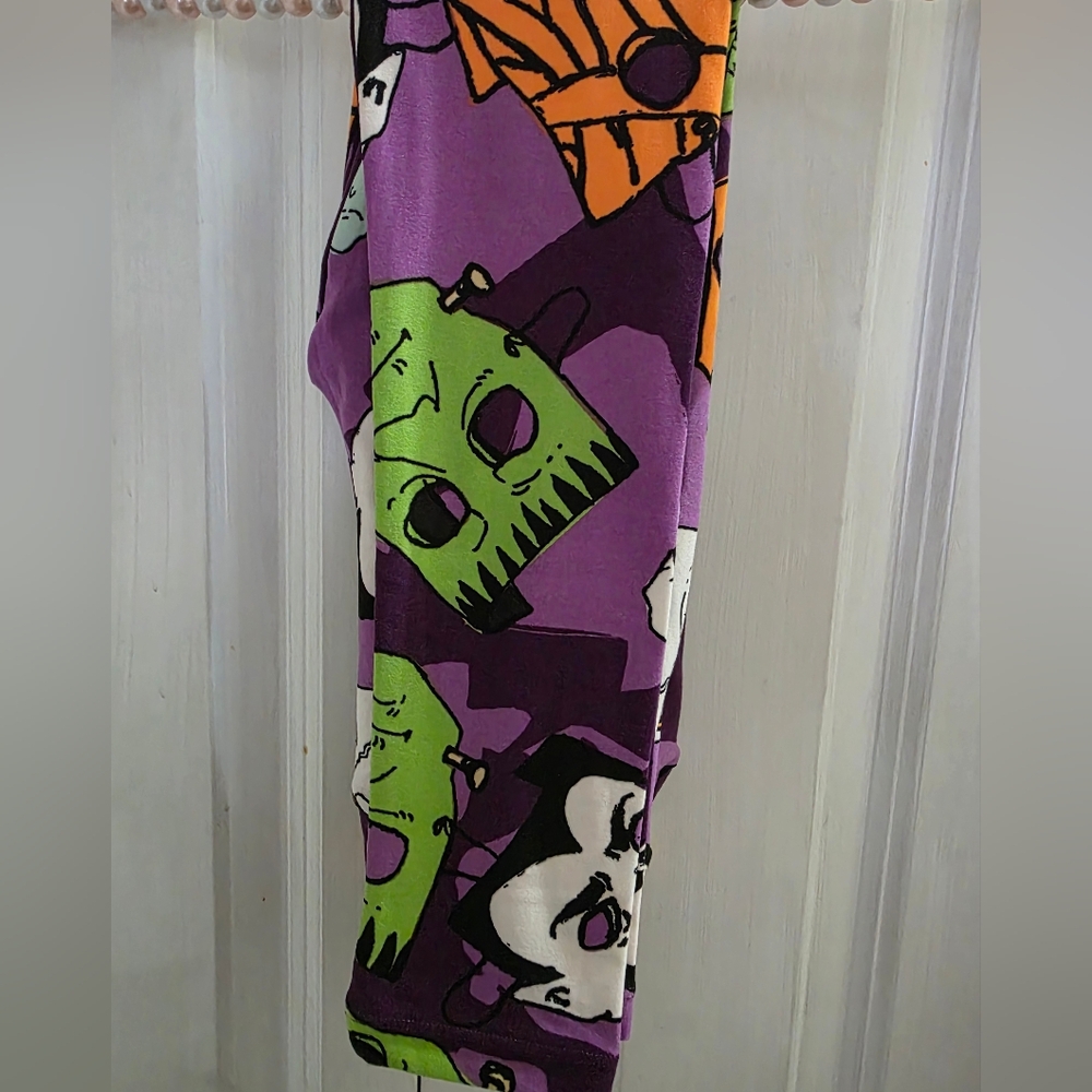 LuLaRoe Size L/XL Kids Halloween Theme Leggings.  New, never worn